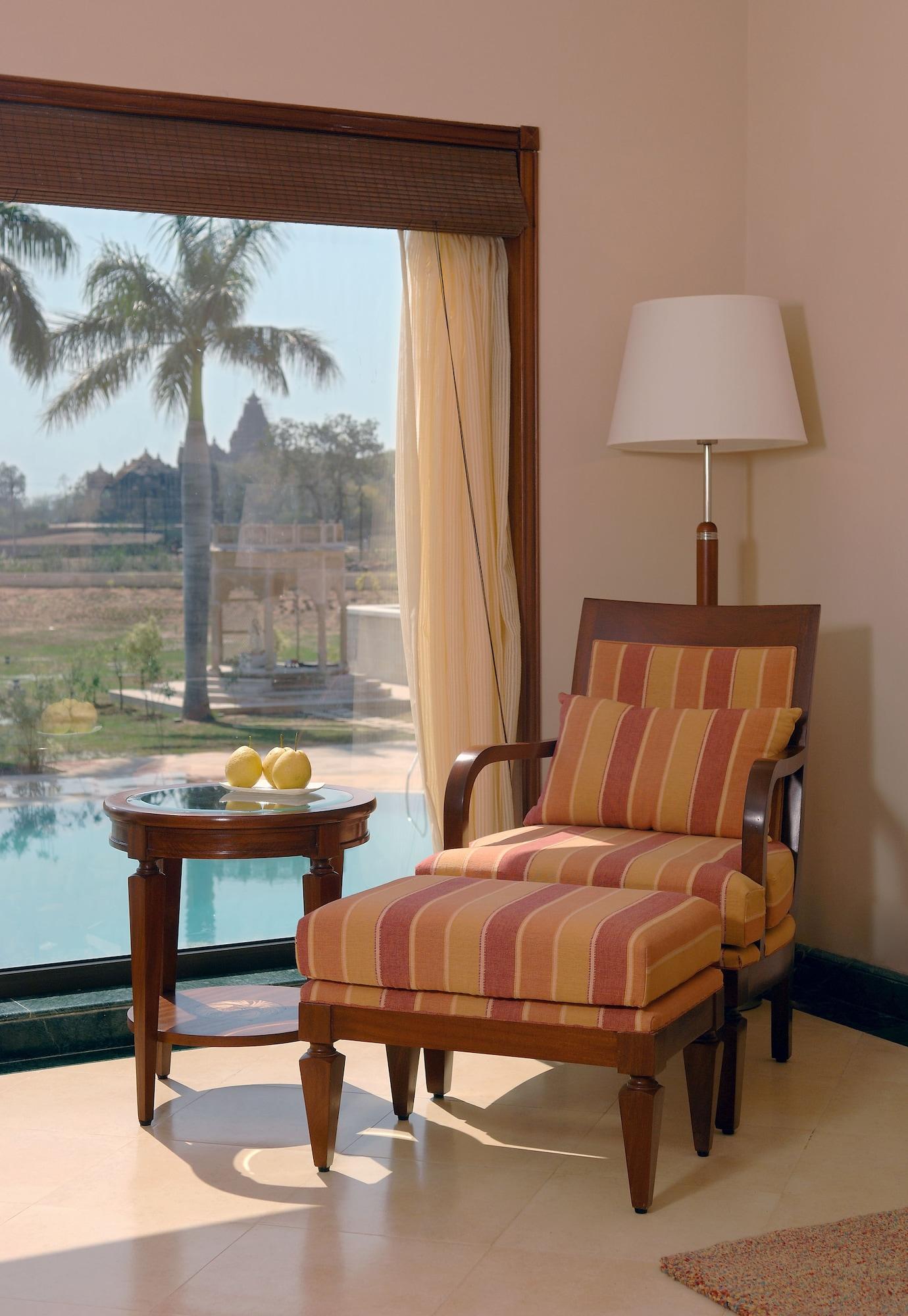 The Lalit Temple View Hotel Khajurāho Room photo