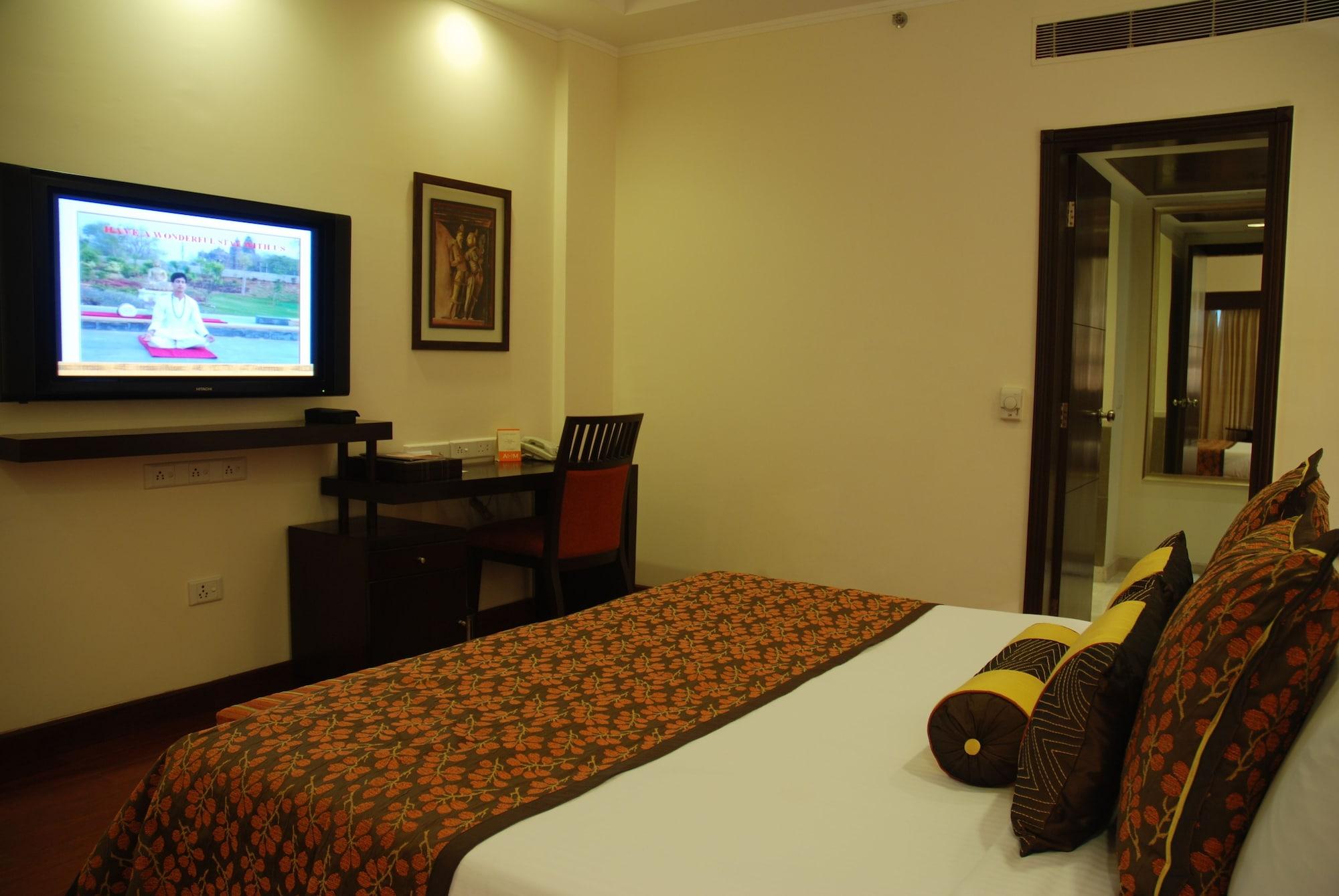 The Lalit Temple View Hotel Khajurāho Exterior photo