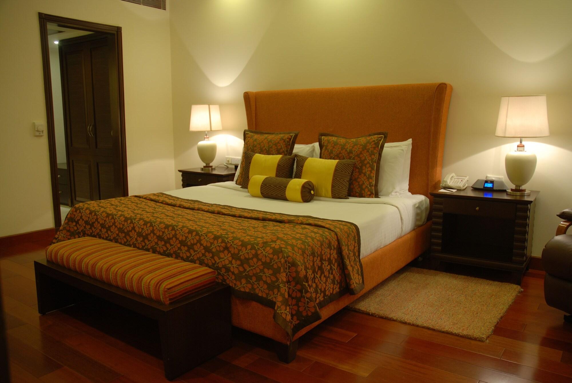 The Lalit Temple View Hotel Khajurāho Exterior photo
