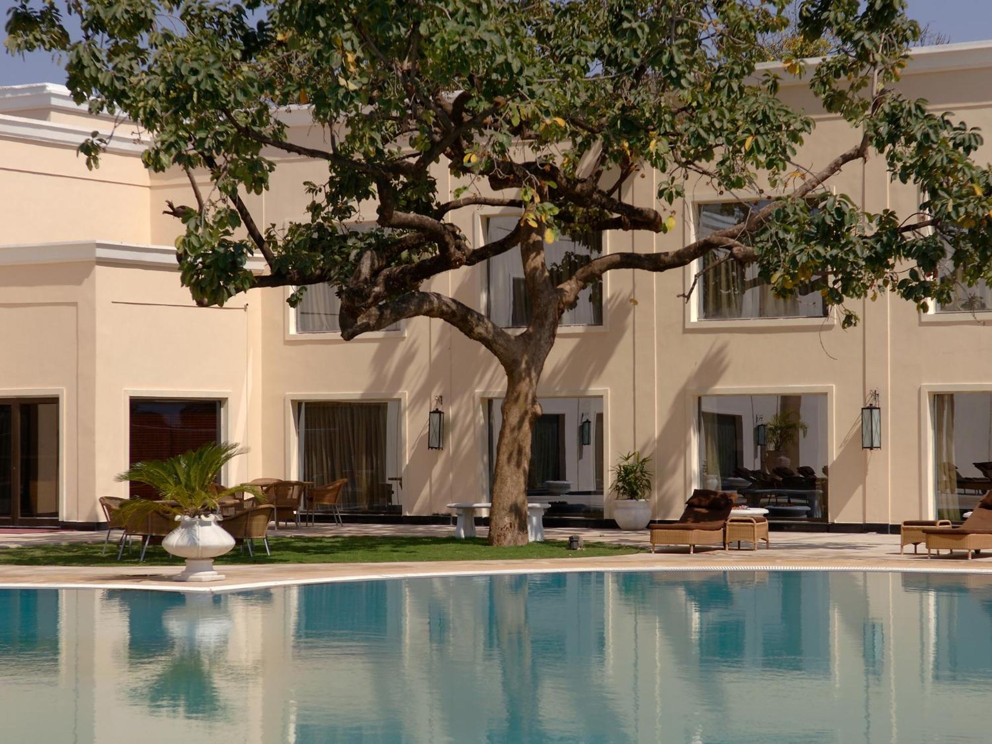The Lalit Temple View Hotel Khajurāho Exterior photo