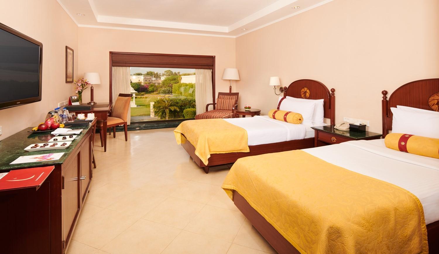 The Lalit Temple View Hotel Khajurāho Exterior photo