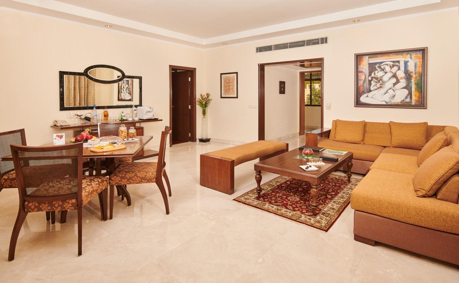 The Lalit Temple View Hotel Khajurāho Exterior photo