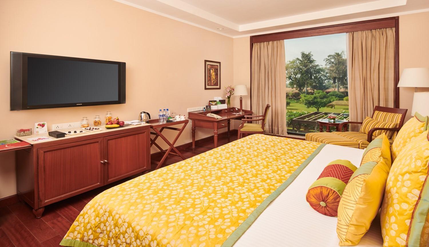 The Lalit Temple View Hotel Khajurāho Exterior photo