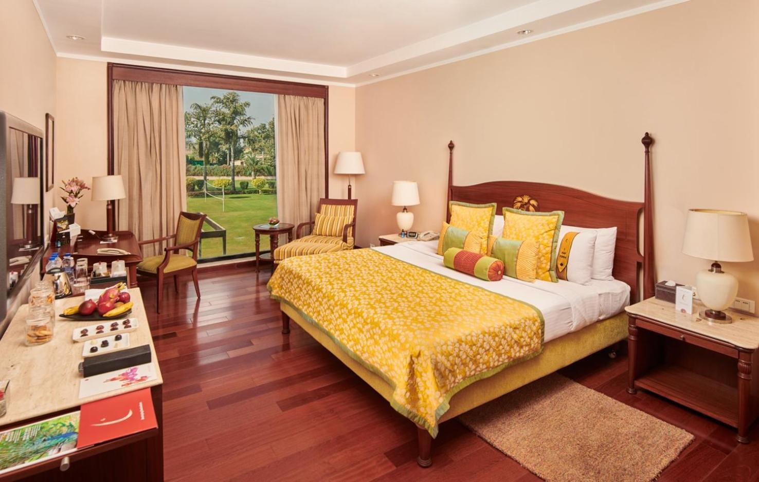The Lalit Temple View Hotel Khajurāho Exterior photo