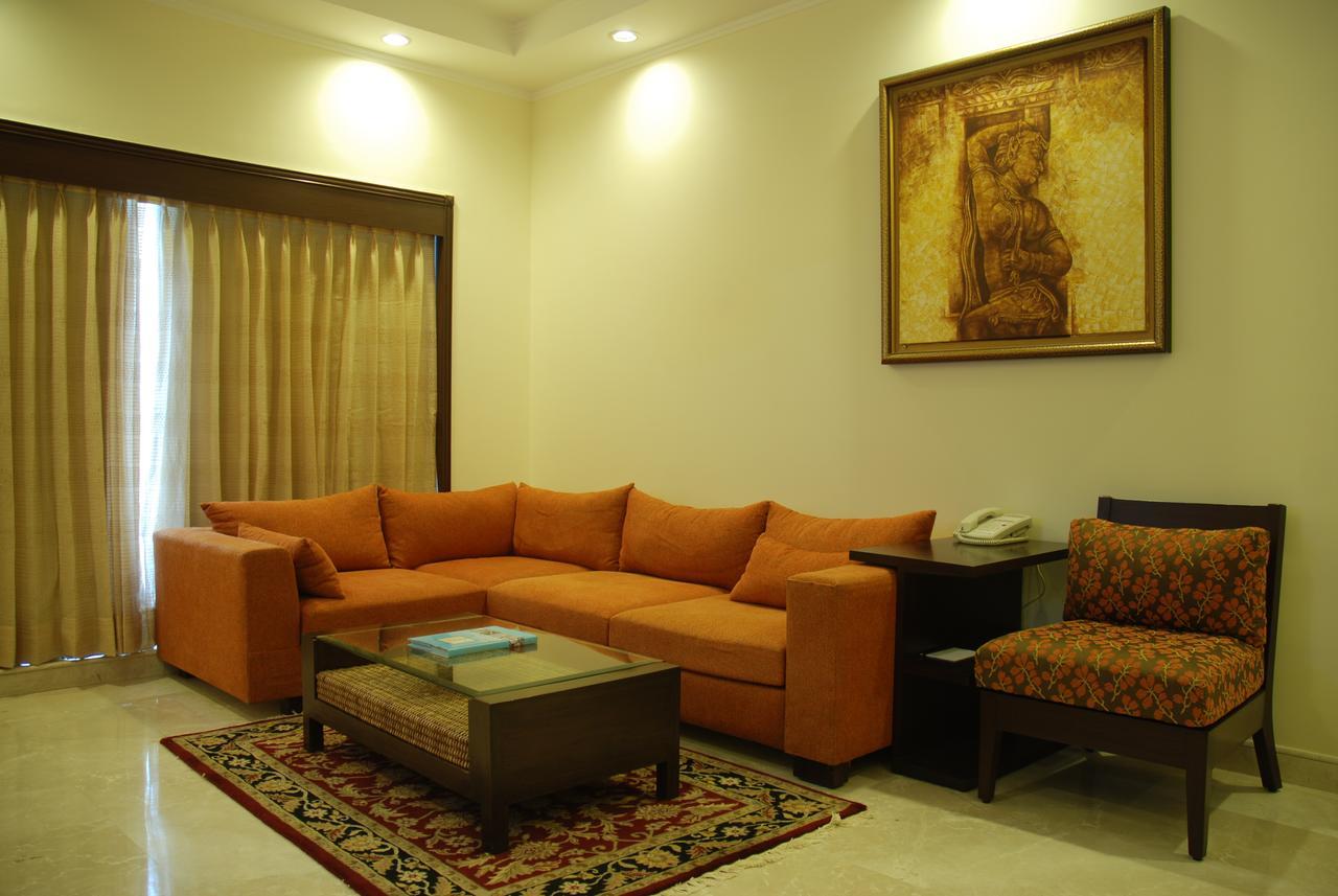 The Lalit Temple View Hotel Khajurāho Exterior photo